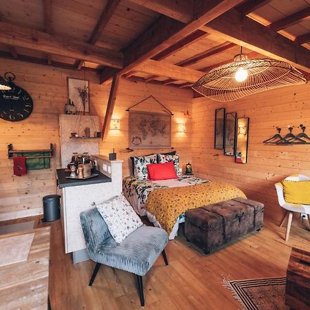 La Cabane Du Bon Chemin ,Spa Лаваль Экстерьер фото