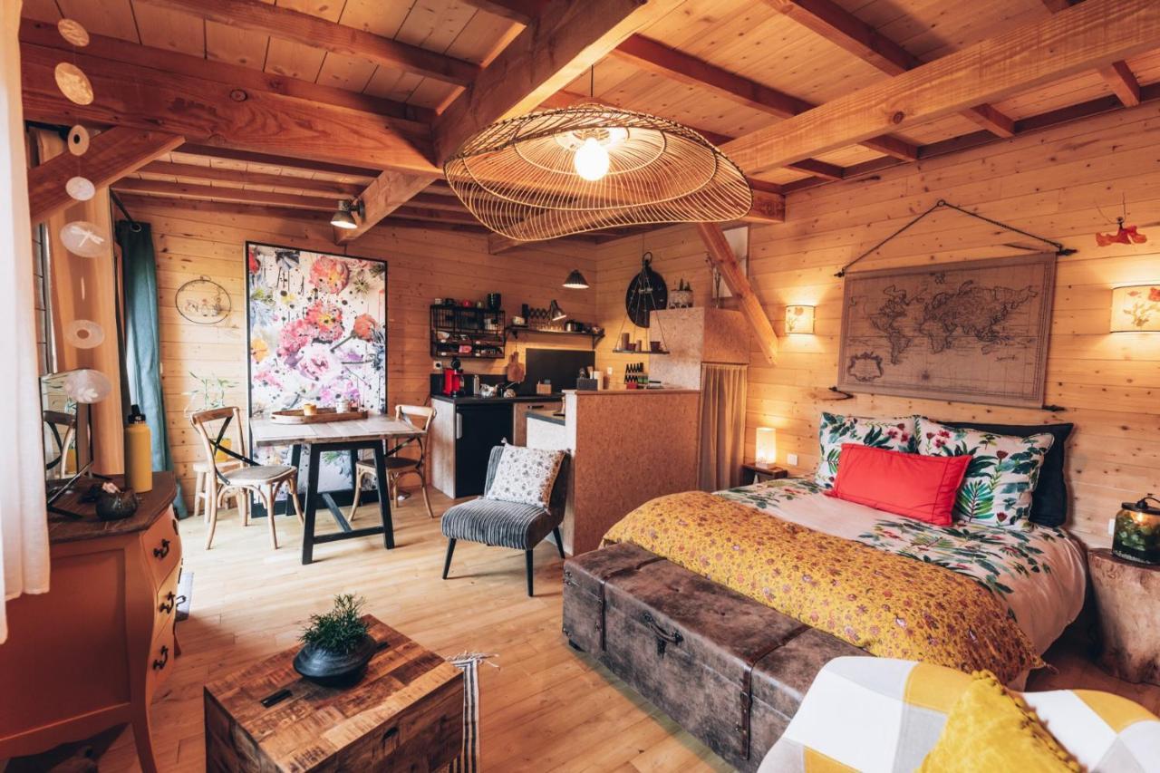 La Cabane Du Bon Chemin ,Spa Лаваль Экстерьер фото